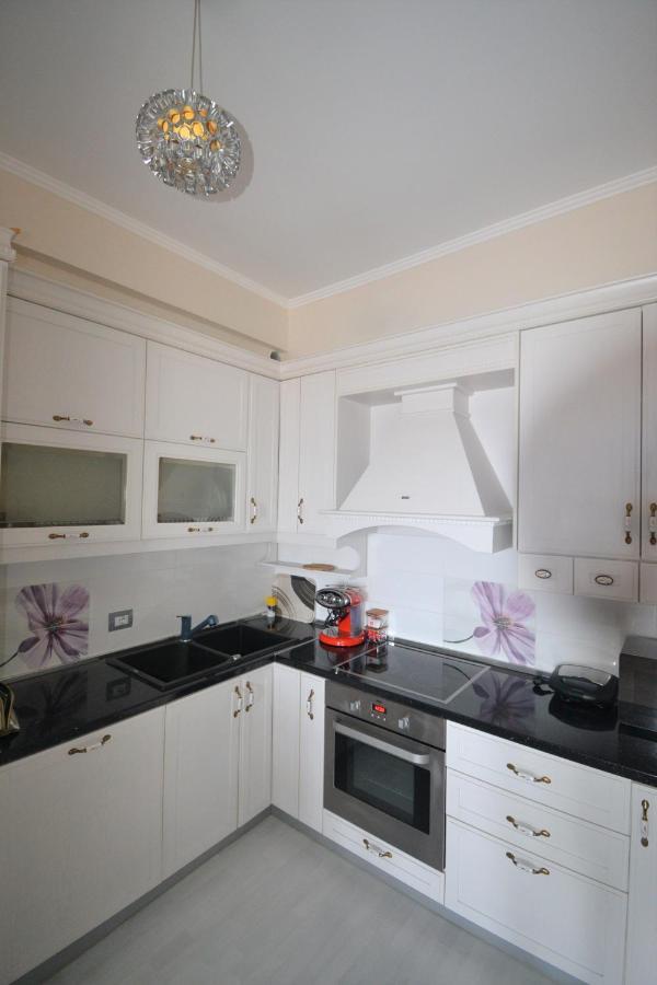 Luxury Penthouse B&e * Saranda