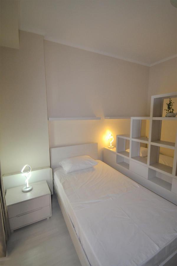 Luxury Penthouse B&e * Saranda
