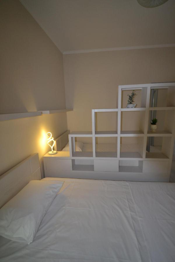 Luxury Penthouse B&e Apartament Saranda