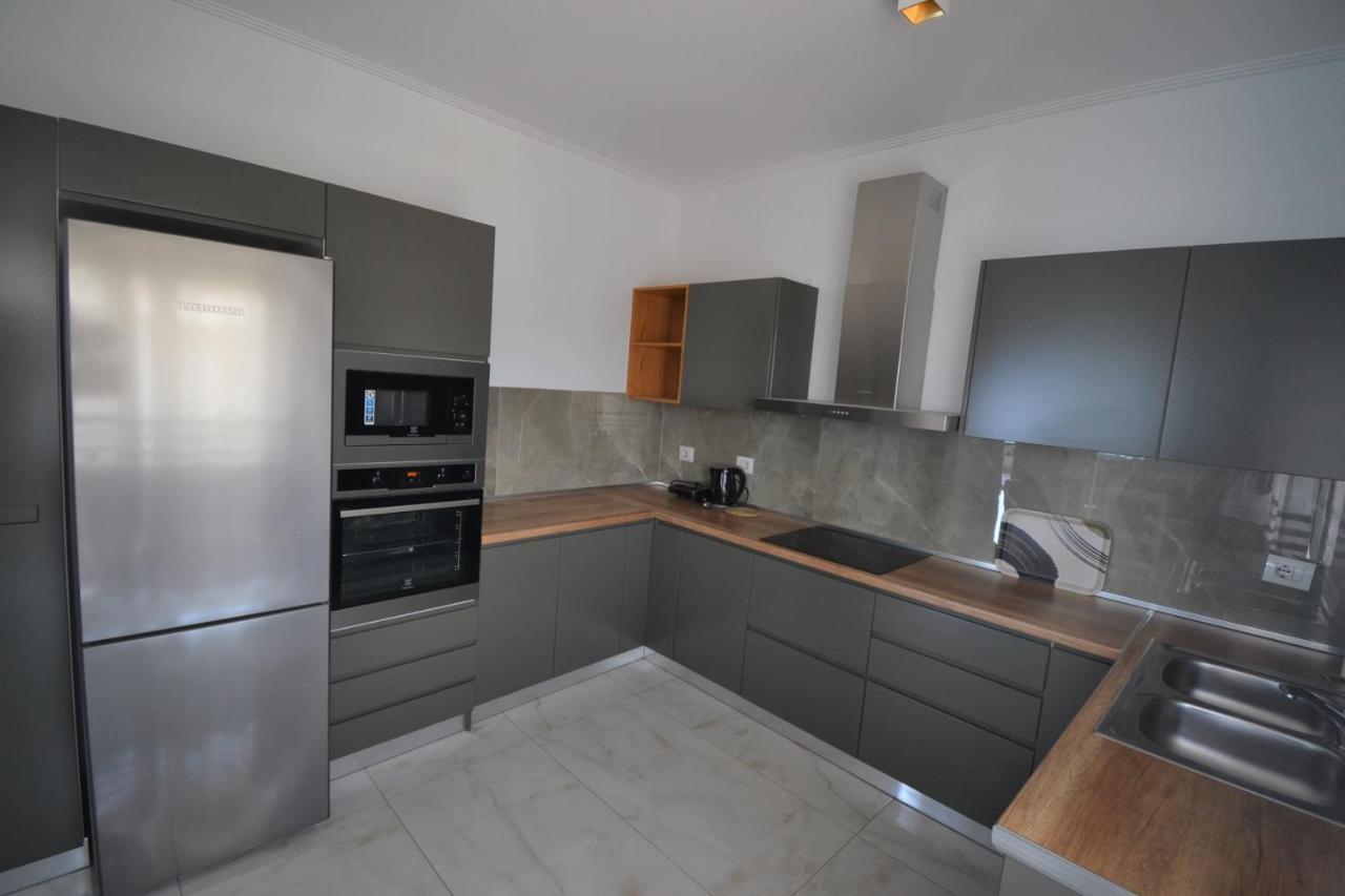 Luxury Penthouse B&e Apartament Saranda