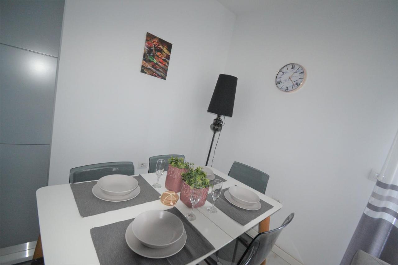 Luxury Penthouse B&e Apartament Saranda