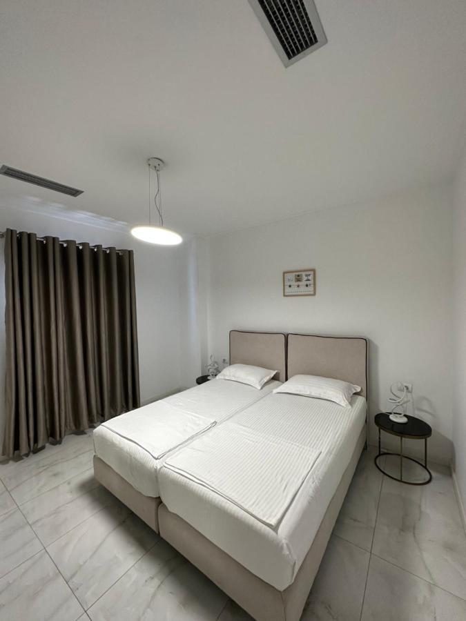 Luxury Penthouse B&e *