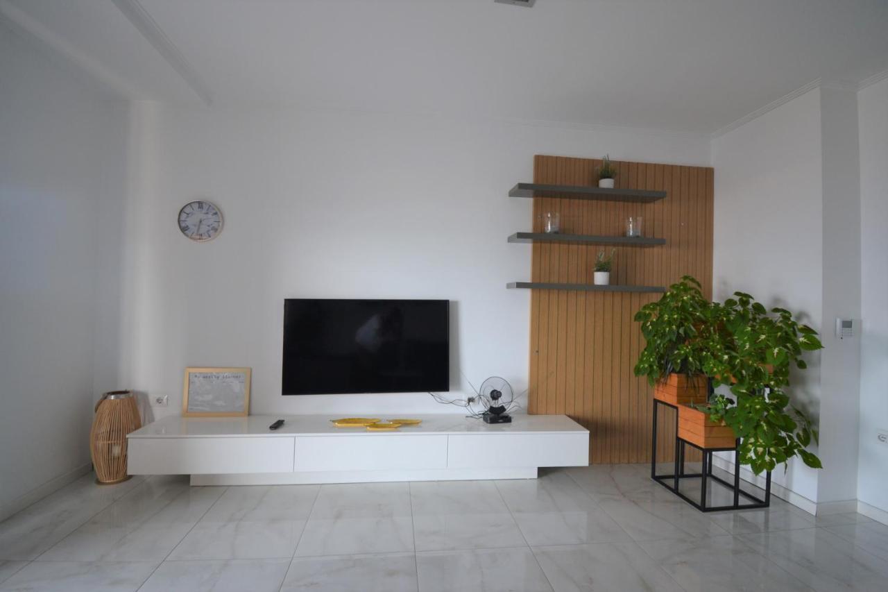 Luxury Penthouse B&e *