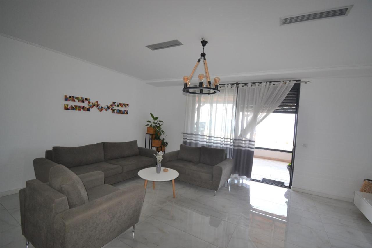 Luxury Penthouse B&e * Saranda