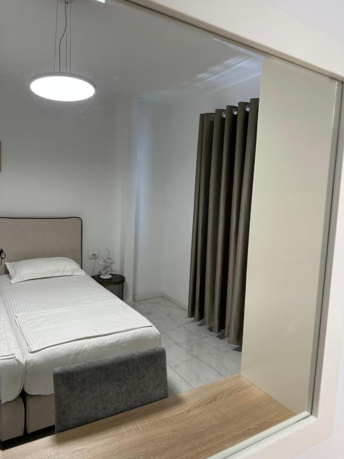 Luxury Penthouse B&e * Sarandë