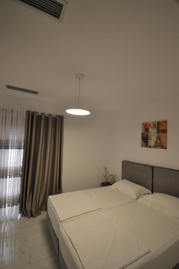 Luxury Penthouse B&e