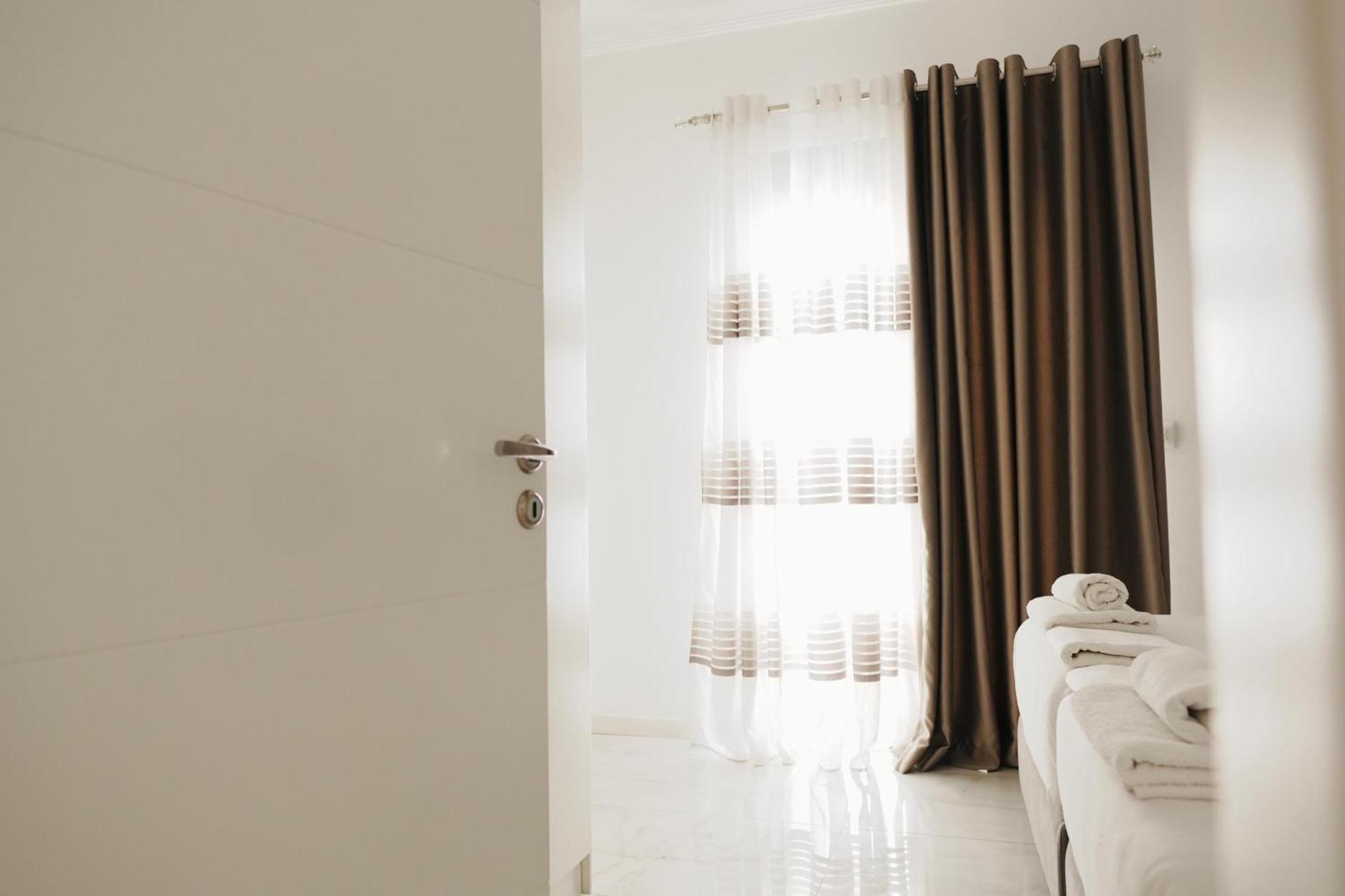 Luxury Penthouse B&e * Sarandë