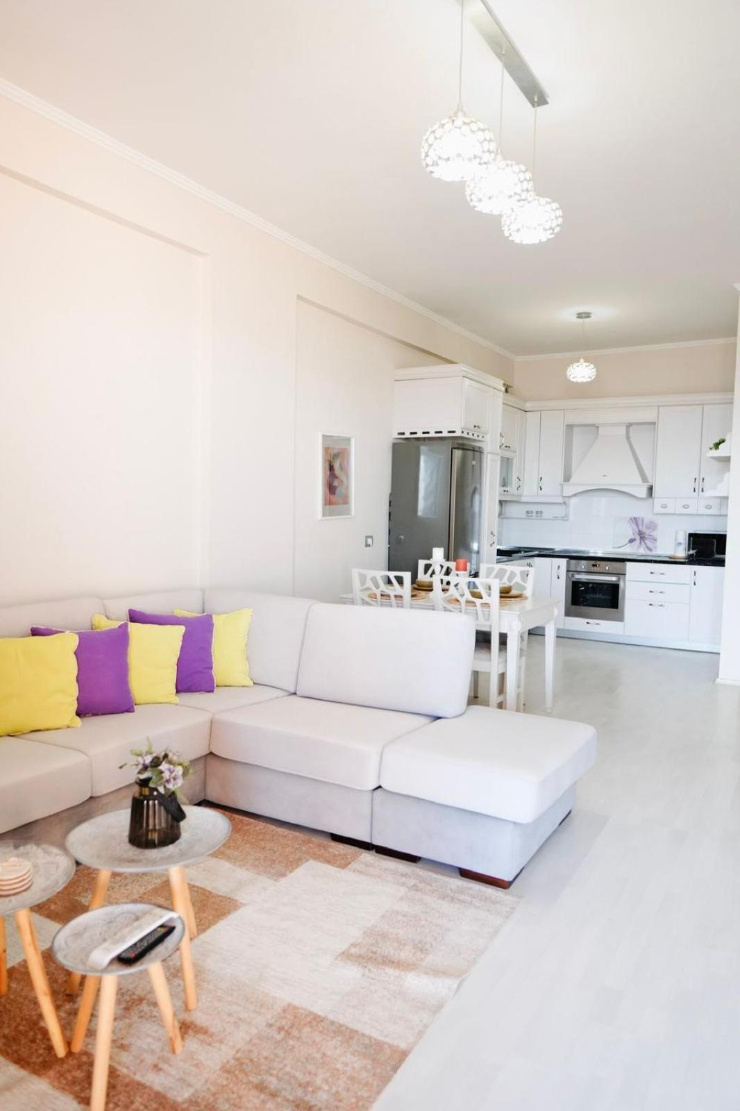 Luxury Penthouse B&e *