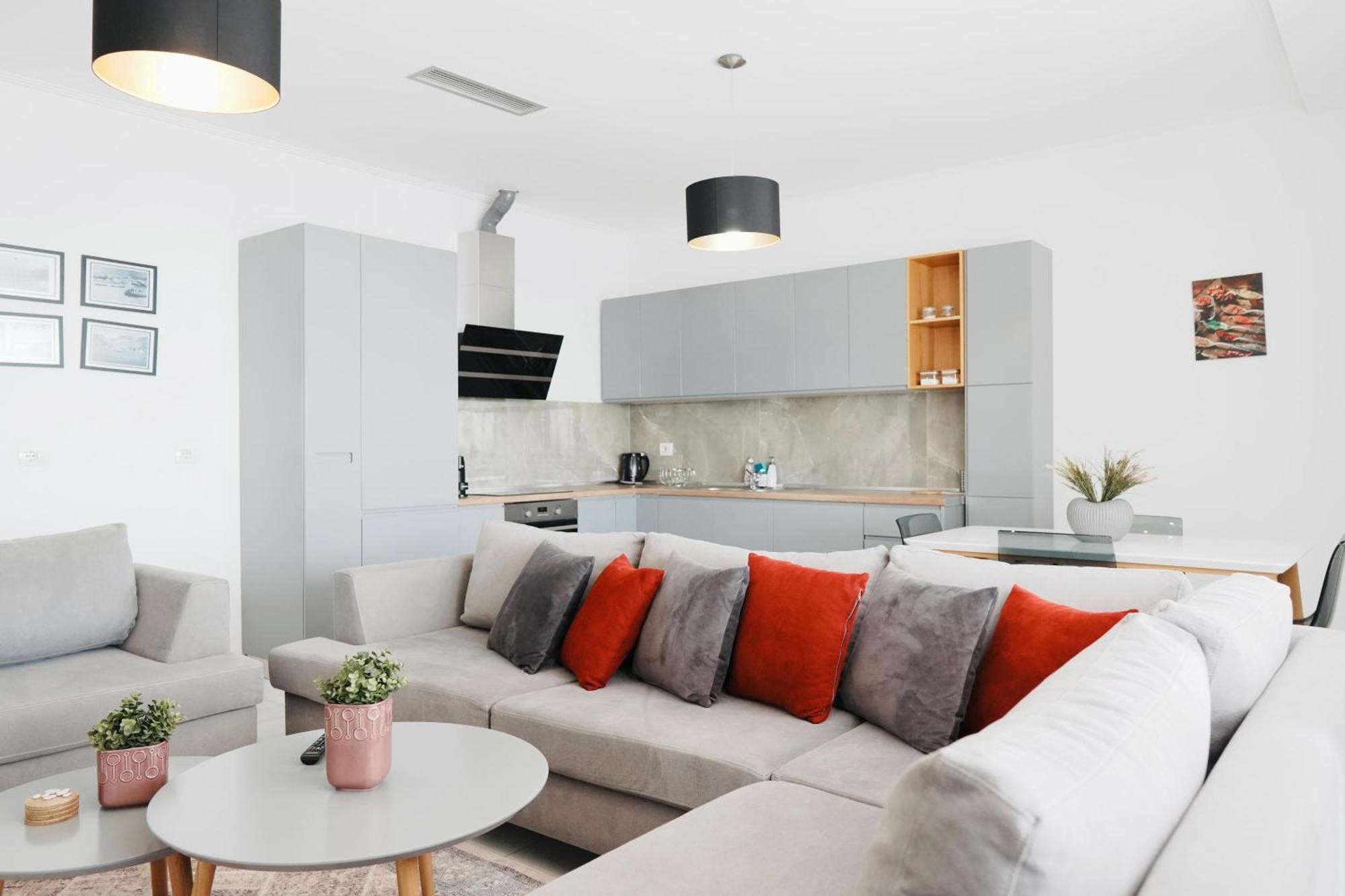 Luxury Penthouse B&e Apartment *