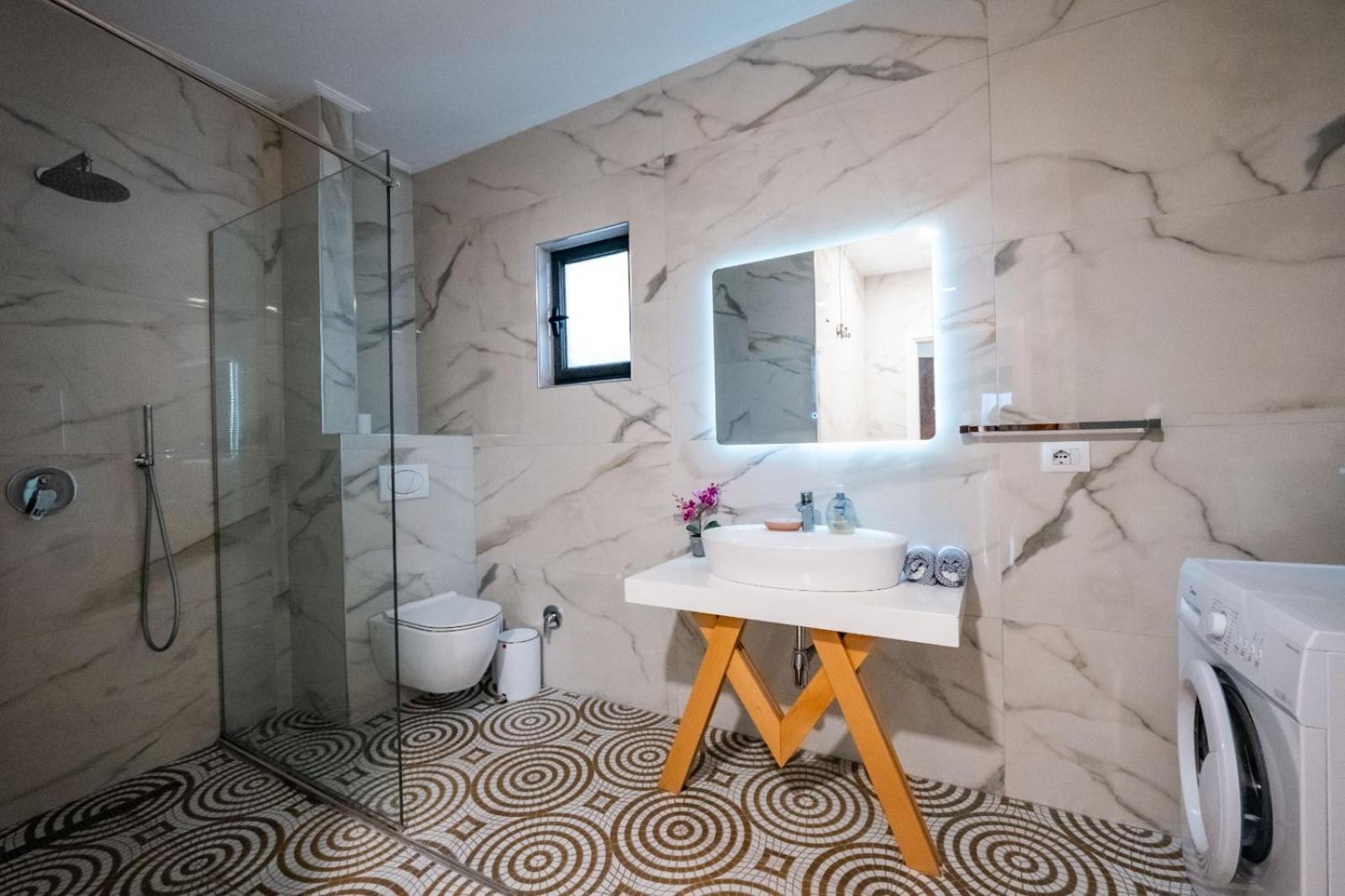Luxury Penthouse B&e Sarandë